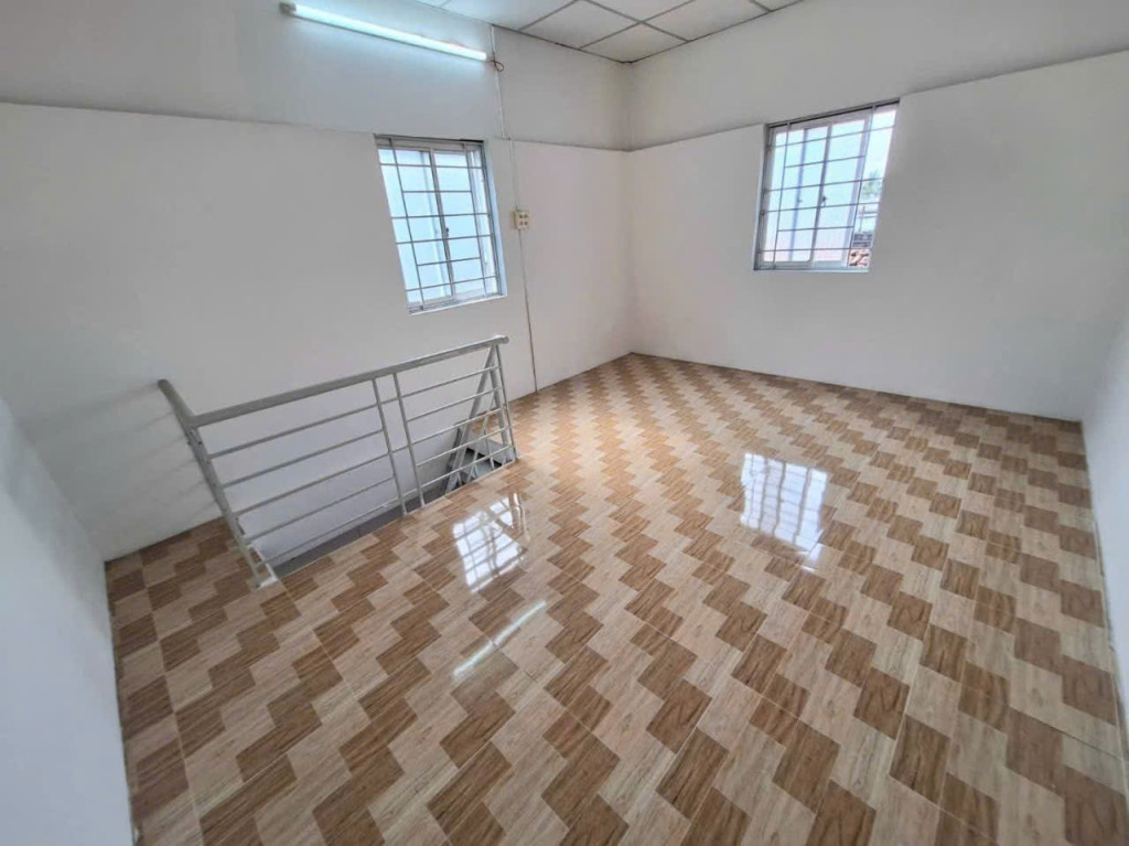 BÁN NHÀ MẶT TIỀN TRUNG TÂM P. CÁI RĂNG, GIÁ CHỈ 2 TỶ 850 TRIỆU