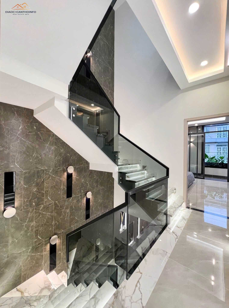 Nhà 2 Lầu Xây Mới, D14 KDC Hồng Loan, Cái Răng, Cần Thơ